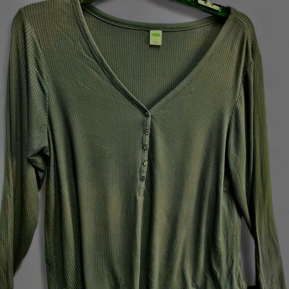 Old Navy long sleeve ribbedl pull over. Women’s. Size large. Olive green. - Picture 7 of 9
